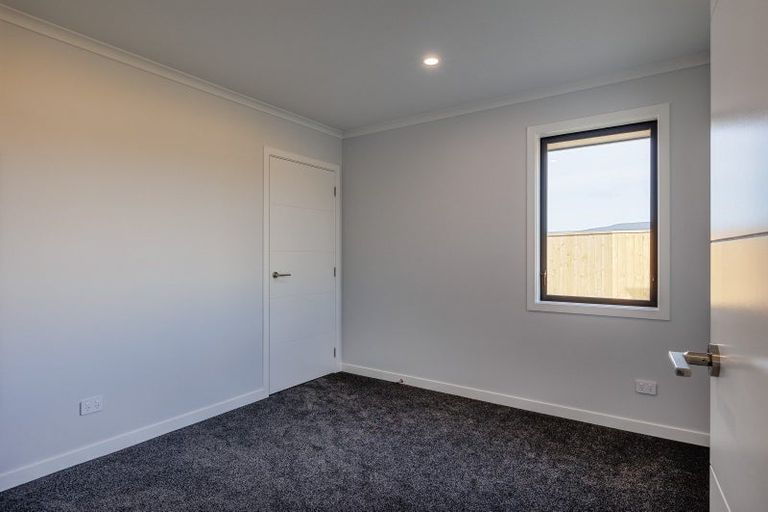 Photo of property in 19 Corsica Court, Fitzherbert, Palmerston North, 4410