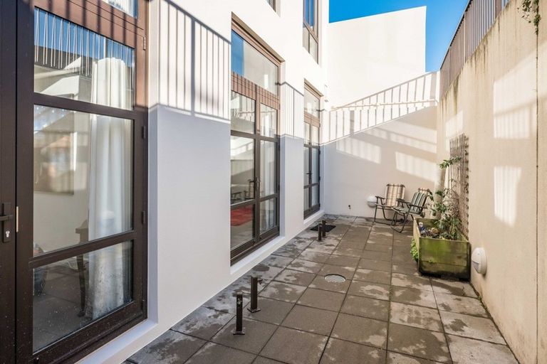 Photo of property in Augusta Apartments, 12/254 Willis Street, Te Aro, Wellington, 6011