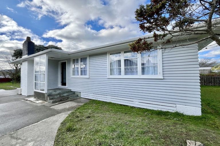 Photo of property in 84 Wainuiomata Road, Wainuiomata, Lower Hutt, 5014