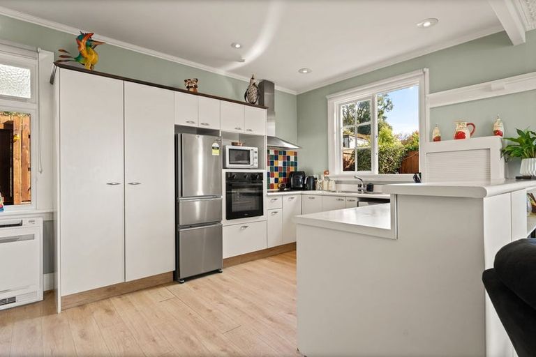 Photo of property in 24 Bangor Terrace, Kew, Dunedin, 9012