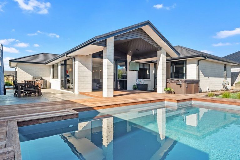 Photo of property in 3 The Meadows Drive, Flagstaff, Hamilton, 3210