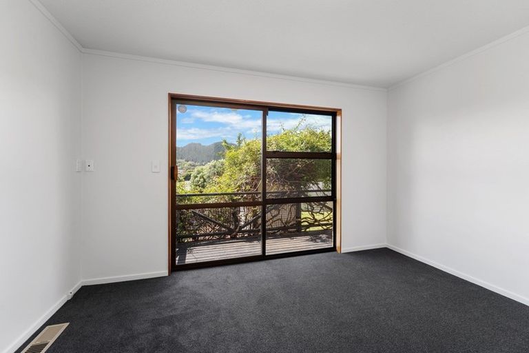 Photo of property in 5 Chilton Drive, Paraparaumu, 5032