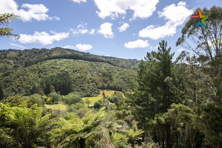 Photo of property in 380 Moores Valley Road, Wainuiomata, 5373