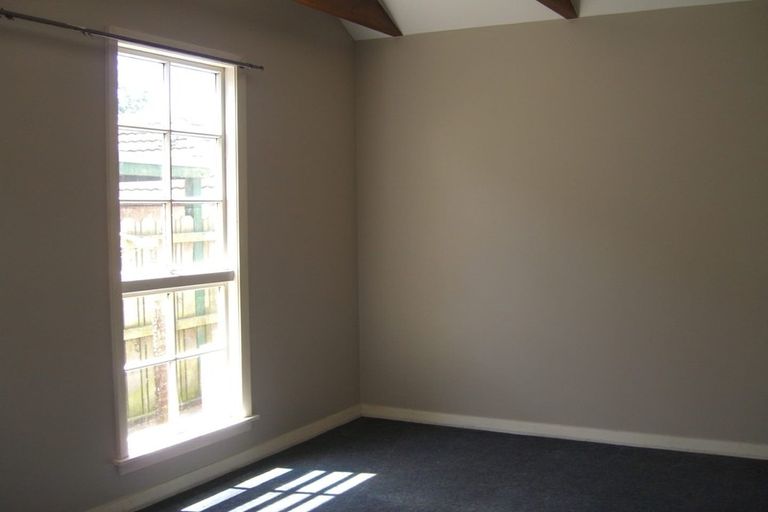 Photo of property in 2/106 Maidstone Road, Ilam, Christchurch, 8041