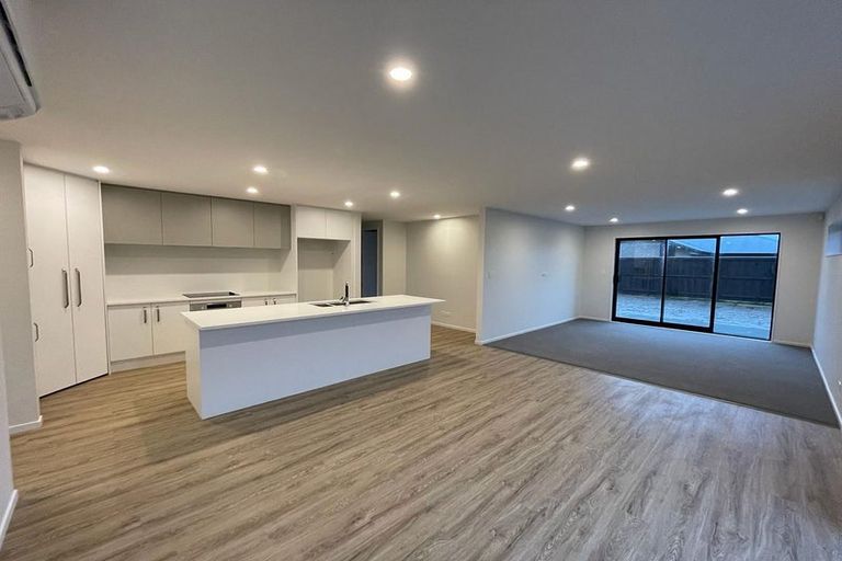 Photo of property in 18 Te Kanawa Lane, Rolleston, 7615