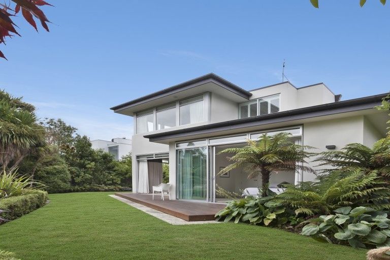 Photo of property in 10 Royds Street, Fendalton, Christchurch, 8014