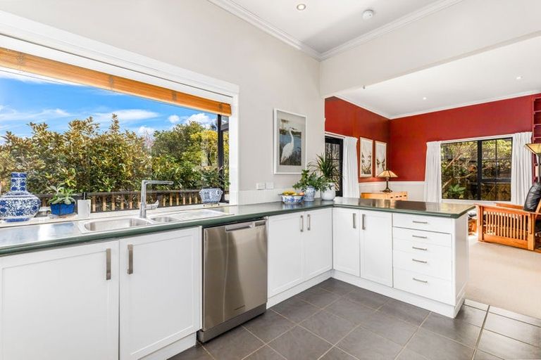 Photo of property in 6 Samwell Drive, Whitby, Porirua, 5024