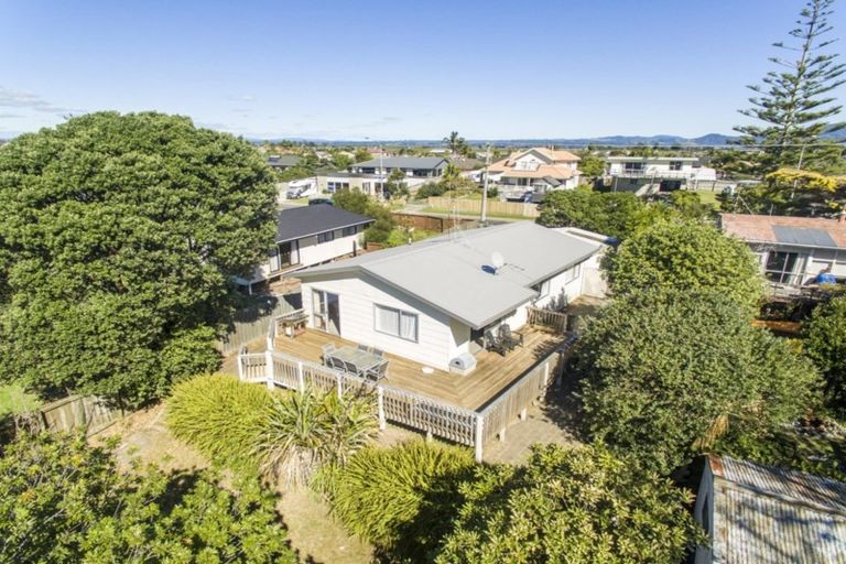 Photo of property in 1313 Papamoa Beach Road, Papamoa Beach, Papamoa, 3118