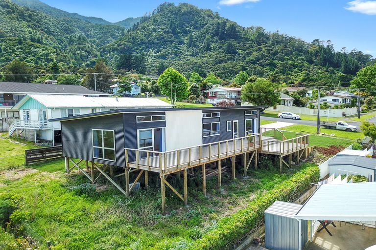 Photo of property in 10 Burgess Street, Te Aroha, 3320