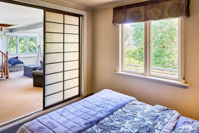 Photo of property in 30 Ferry Road, Days Bay, Lower Hutt, 5013