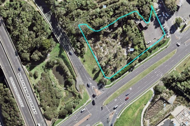 Photo of property in 157 Oteha Valley Road, Fairview Heights, Auckland, 0632