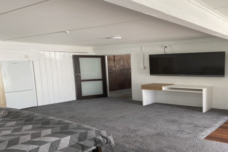 Photo of property in 22 Linklater Avenue, Bellevue, Tauranga, 3110