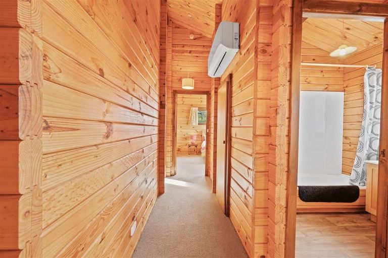 Photo of property in 16 Chalet Crescent, Hanmer Springs, 7334