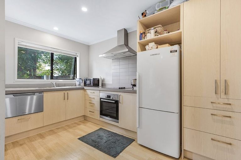 Photo of property in 2/85 Normandy Avenue, Melville, Hamilton, 3206