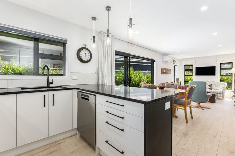 Photo of property in 41b Queen Charlotte Drive, Aotea, Porirua, 5024