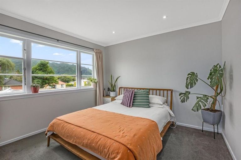 Photo of property in 123 Wellington Road, Wainuiomata, Lower Hutt, 5014