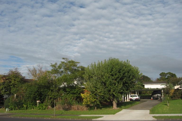 Photo of property in 25 Cascades Road, Pakuranga Heights, Auckland, 2010