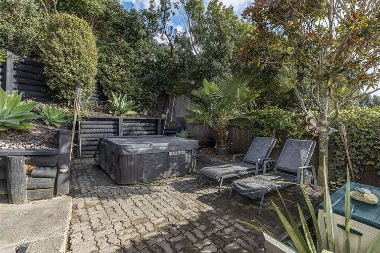 Photo of property in 17 Langwell Place, Papakowhai, Porirua, 5024