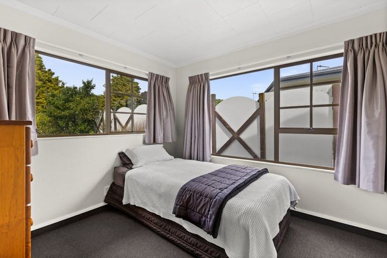 Photo of property in 10 Rush Place, Havelock North, 4130