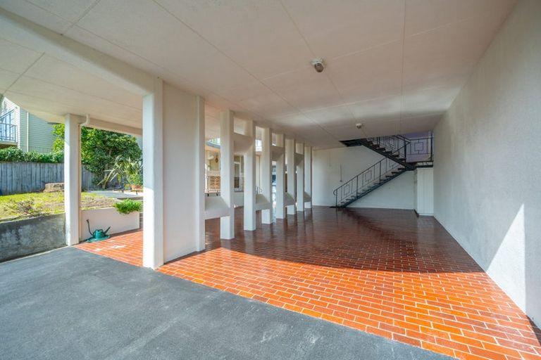 Photo of property in 387 Karori Road, Karori, Wellington, 6012