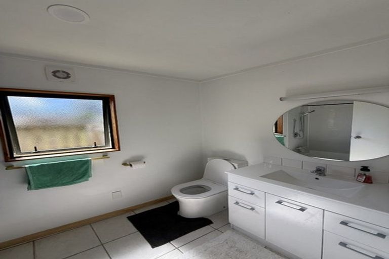 Photo of property in 17 Kopipi Crescent, Ngunguru, Whangarei, 0173