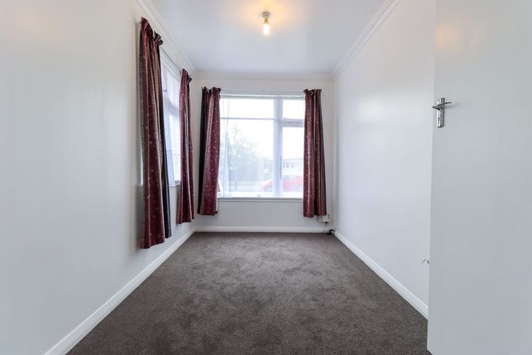 Photo of property in 8 Aberdeen Avenue, Takaro, Palmerston North, 4412