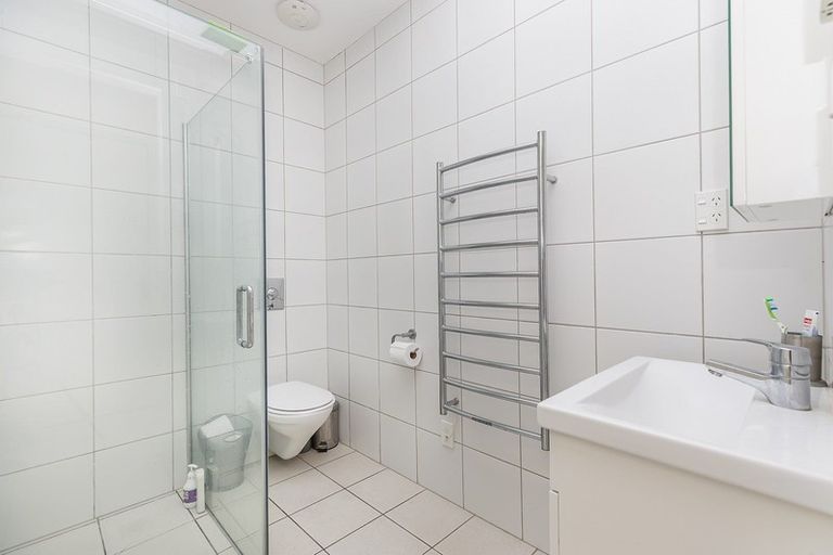 Photo of property in 17d Hania Street, Mount Victoria, Wellington, 6011