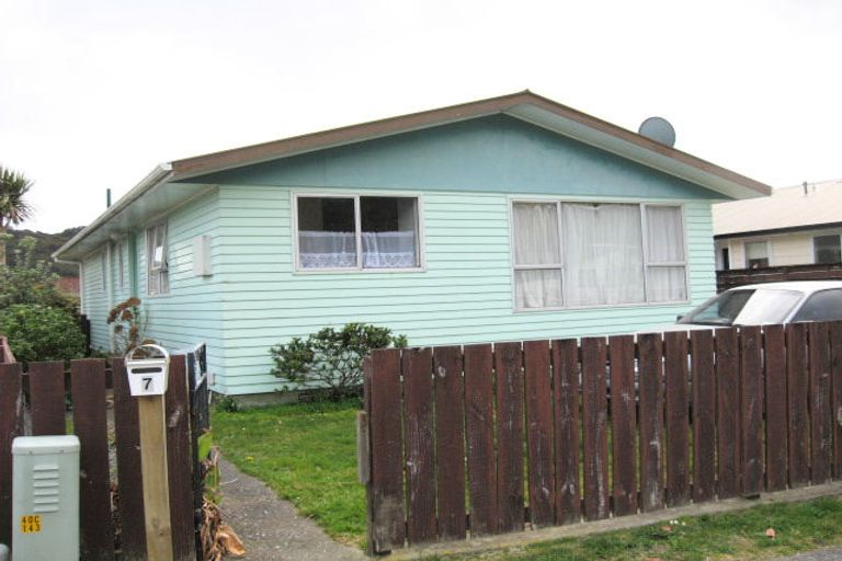 Photo of property in 7 Belgrave Street, Wainuiomata, Lower Hutt, 5014