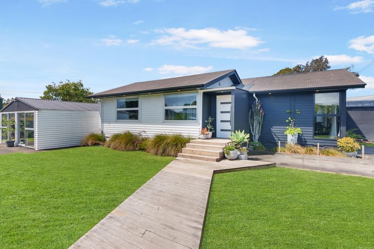 Photo of property in 1 Luke Place, Otara, Auckland, 2023