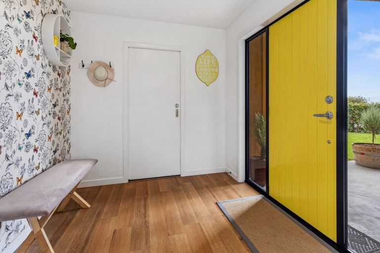 Photo of property in 2 Benmore Crescent, Pyes Pa, Tauranga, 3112