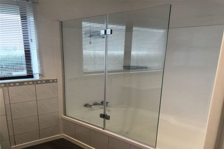 Photo of property in 5 Mataura Place, Clover Park, Auckland, 2019