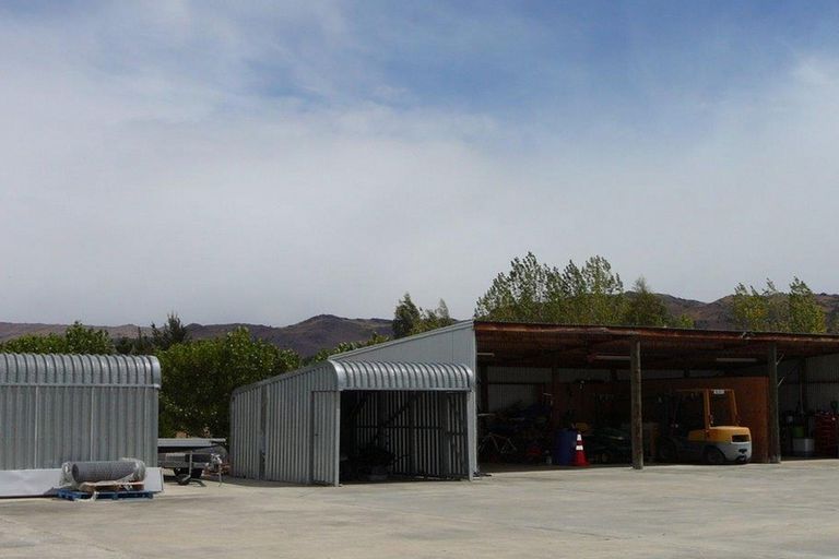 Photo of property in 56 Springvale Road, Clyde, Alexandra, 9391