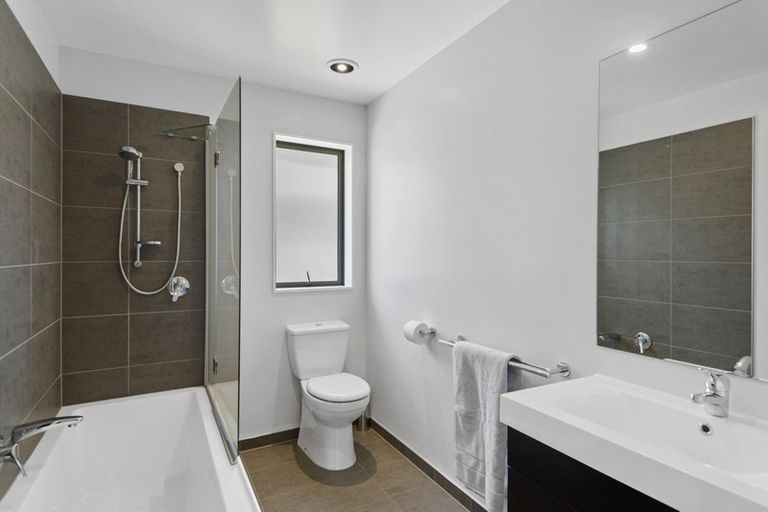 Photo of property in 33 Flint Road, Rolleston, 7614