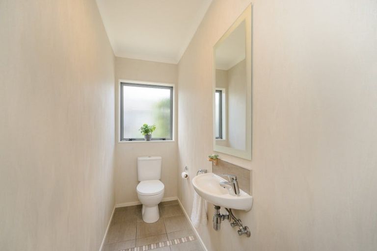 Photo of property in 3a Angelina Way, Kelvin Grove, Palmerston North, 4414