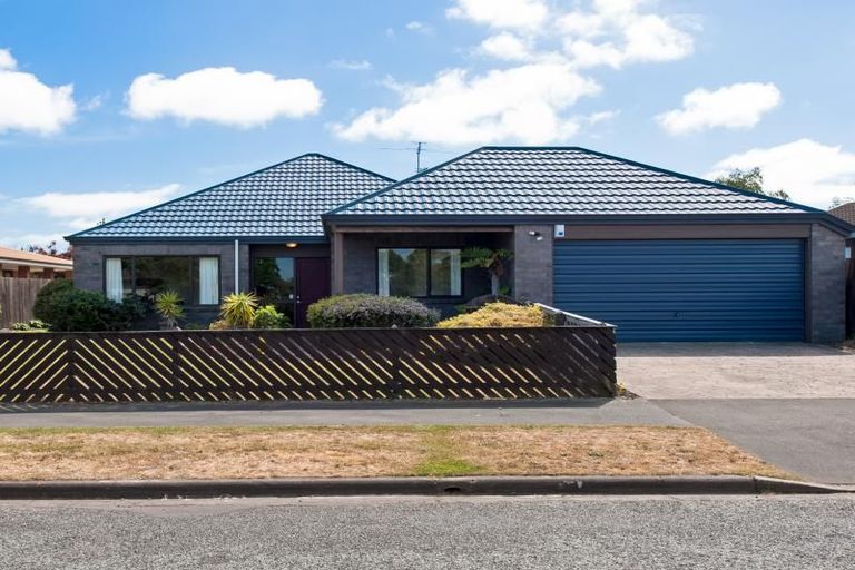 Photo of property in 9 Broadhaven Avenue, Parklands, Christchurch, 8083