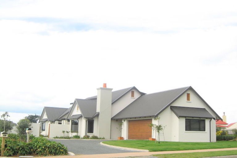 Photo of property in 61 Shelter Grove, Frankleigh Park, New Plymouth, 4310