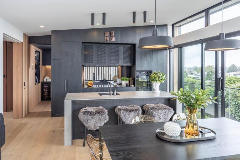 Photo of property in 43 Saint Andrews Terrace, St Andrews, Hamilton, 3200