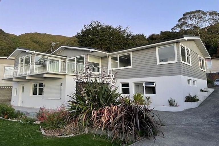 Photo of property in 15 Mission Street, Waterloo, Lower Hutt, 5011