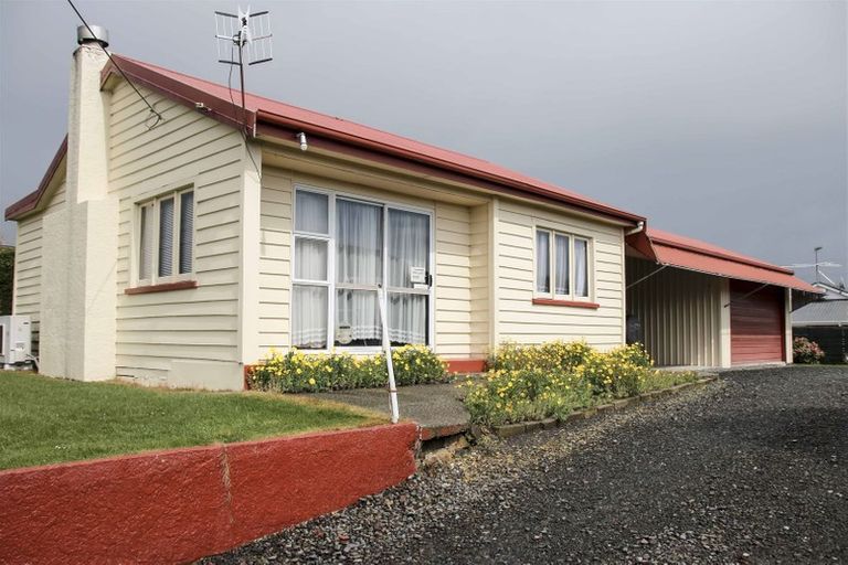 Photo of property in 98 Stobo Street, Grasmere, Invercargill, 9810