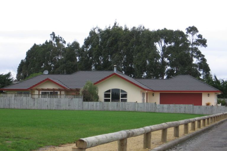 Photo of property in 39 Parnell Heights Drive, Kelvin Grove, Palmerston North, 4414