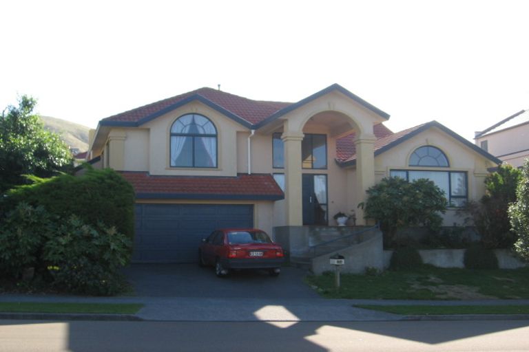 Photo of property in 134 Westchester Drive, Churton Park, Wellington, 6037