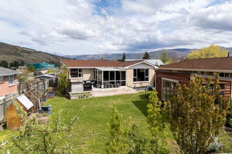 Photo of property in 60 Donegal Street, Cromwell, 9310