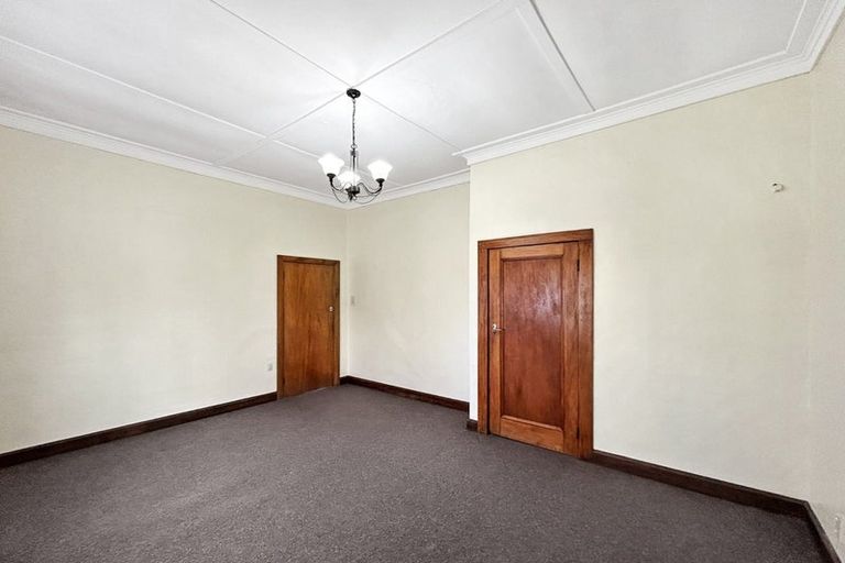 Photo of property in 1 Parkes Avenue, Saint Johns Hill, Whanganui, 4501