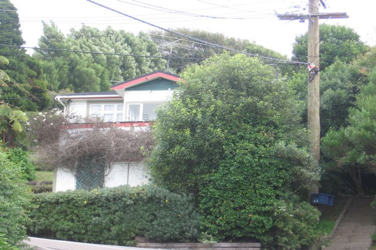 Photo of property in 2/66 Frankmoore Avenue, Johnsonville, Wellington, 6037
