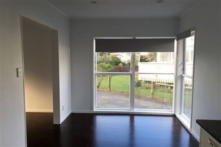 Photo of property in 123 Riverpark Crescent, Henderson, Auckland, 0610