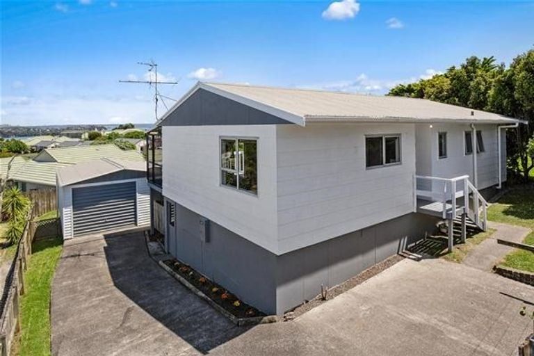 Photo of property in 66b Tiri Road, Manly, Whangaparaoa, 0930