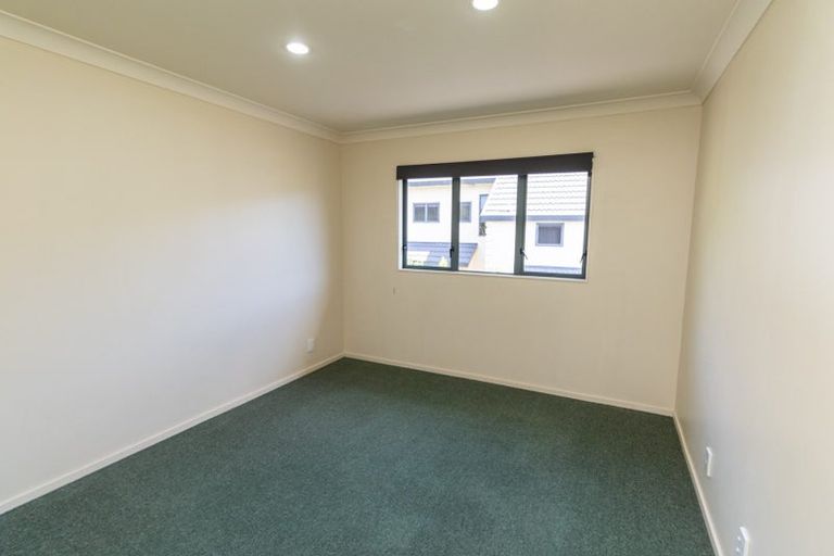 Photo of property in 43 Amesbury Drive, Churton Park, Wellington, 6037
