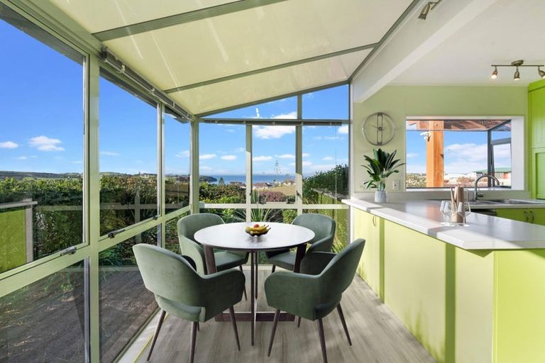 Photo of property in 1415 Whangaparaoa Road, Army Bay, Whangaparaoa, 0930