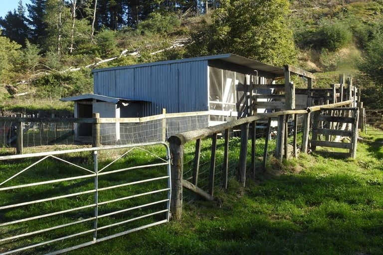 Photo of property in 1686 Waingake Road, Waingake, Manutuke, 4078