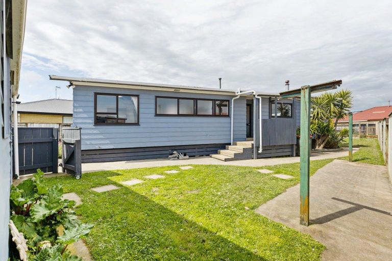 Photo of property in 140 Kelvin Grove Road, Kelvin Grove, Palmerston North, 4414